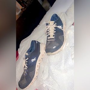 Size 7 1/2 on clouds